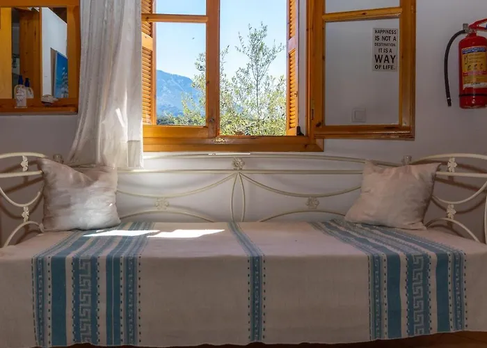 Trisilio Кардамили