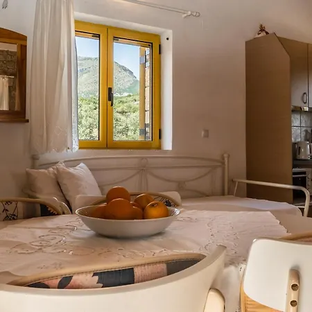 Trisilio Lejlighed Kardhamili